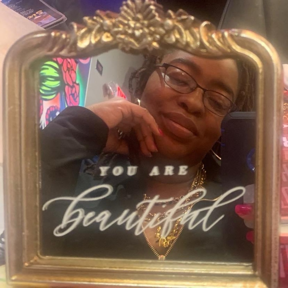 Meet your Posher, Alichia